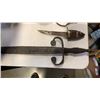 Image 2 : 3 antique cameras with antique sword and knife