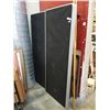 Image 1 : QUEENSIZE PLATFORM BED BASE