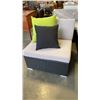 Image 2 : PREMIUM ALUMINUM LIGHT GREY ACCENT CHAIR W/ 2 THROW PILLOWS - RETAIL $449