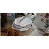 Image 6 : CANDLE STAND, CORNINGWARE, LARGE POT, WOOD BOWL AND WICKER BOWLS AND TABLE LAMP