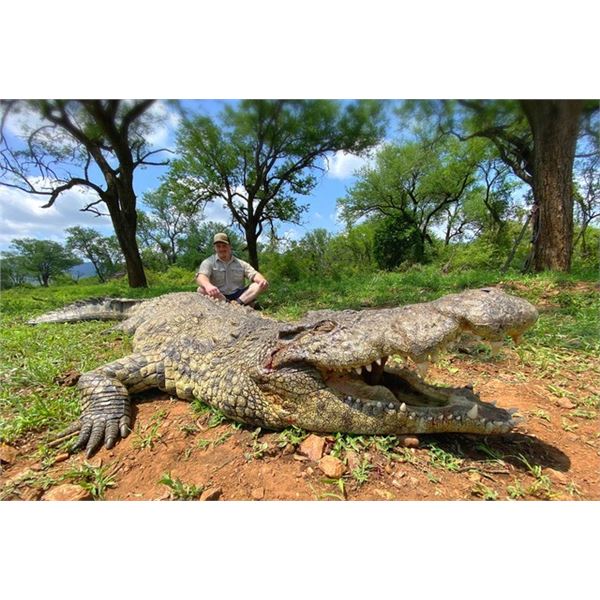 5-Day Nile Crocodile Hunt for One Hunter and One Non-Hunter in South Africa –With 4Aces Outfitters