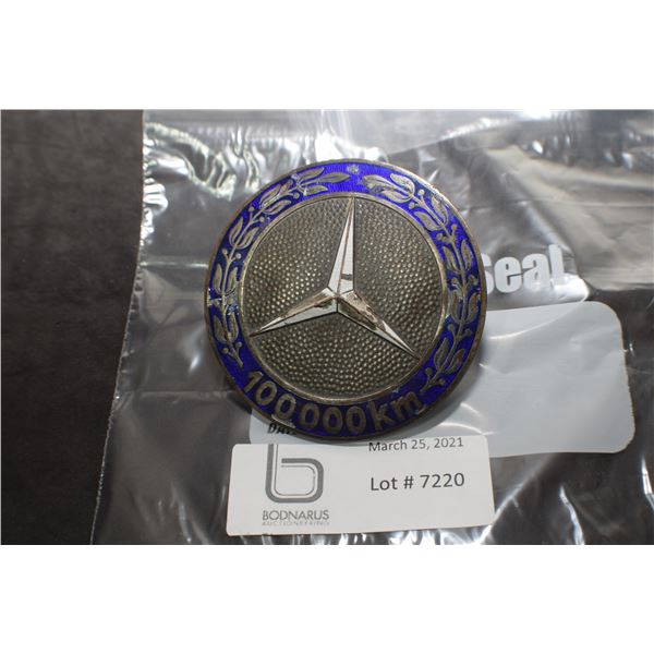 MERCEDES BENZ 100000 CLUB EMBLEM