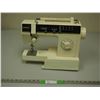 Image 1 : SINGER SEWING MACHINE (NO CORD)