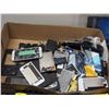 Image 2 : MISC LOT OF PHONES, PARTS & BAG