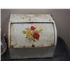 Image 2 : VINTAGE METAL STORAGE BOX, ORNAMENT PLUS MISC