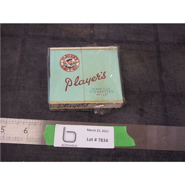 PAPER LABEL PLAYERS CIGARETTE PACK