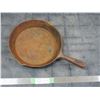 Image 2 : LEVCO CAST IRON SKILLET BOTTOM MEASURES (8 IN)