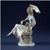 Image 1 : LLADRO PICTURE PERFECT PORCELAIN FIGURINE 7612