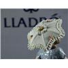 Image 2 : LLADRO PICTURE PERFECT PORCELAIN FIGURINE 7612