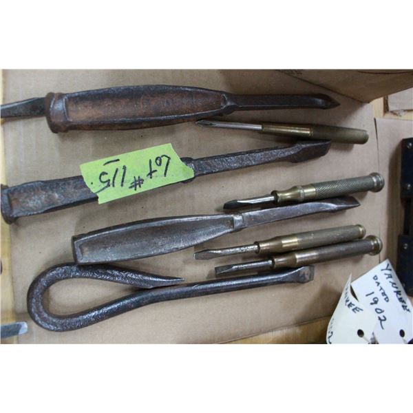 8 - Metal Screw Drivers