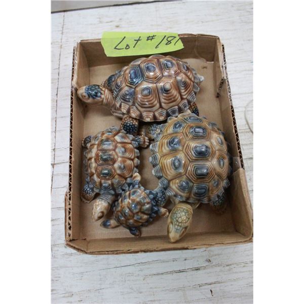 4 Wade Turtles (different sizes)