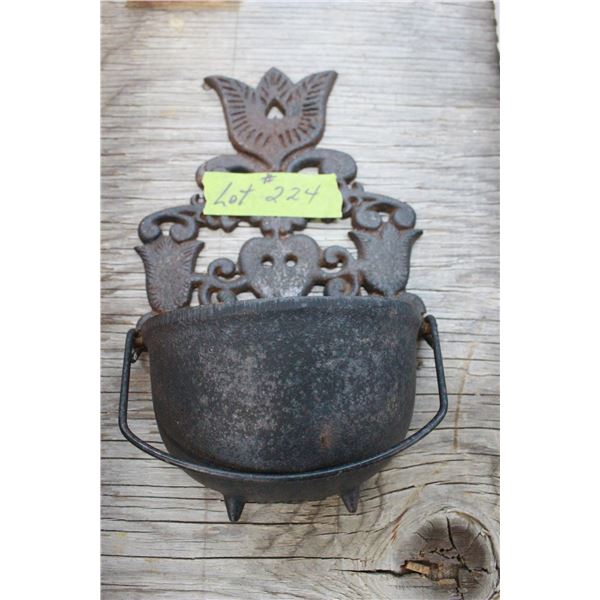 Small Cast Iron (wall mount pot)