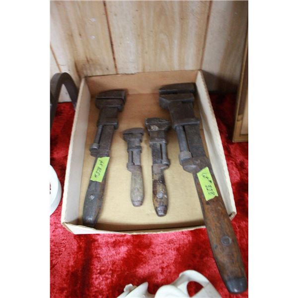 Monkey Wrenches (4) - different sizes