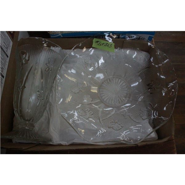 2 Pieces of Clear Iris & Herringbone - Dish & Vase