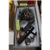 Image 1 : Box of - Trap, Casters, Miniature Anvil & Hammer