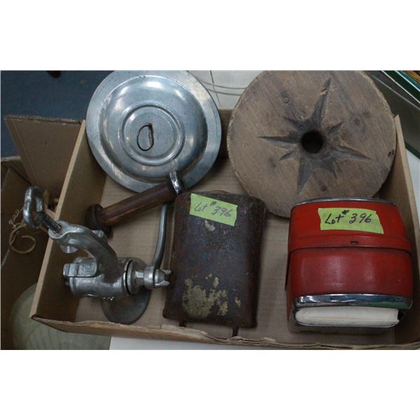 Box with - Meat Grinder, Bell, Napkin Holders, Dasher Base & Lid