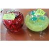 Image 1 : 1 Paperweight; Atlaglass & One Glass Apple