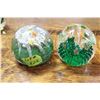 Image 1 : 2 Paperweights; Green & Bubbly
