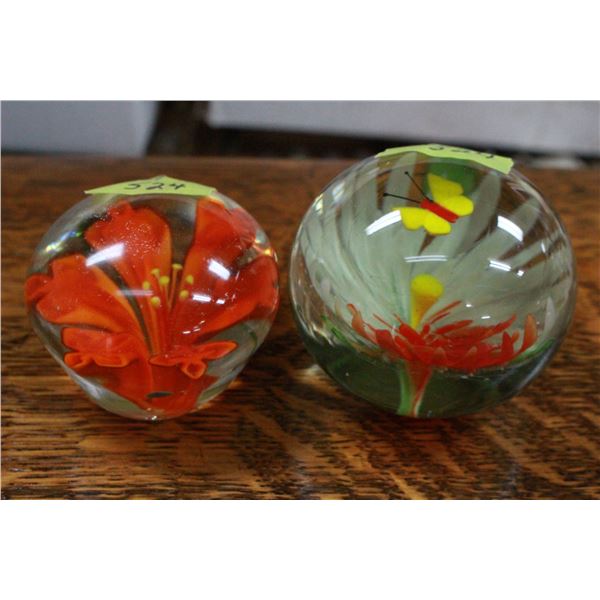 2 Paperweights; Floral