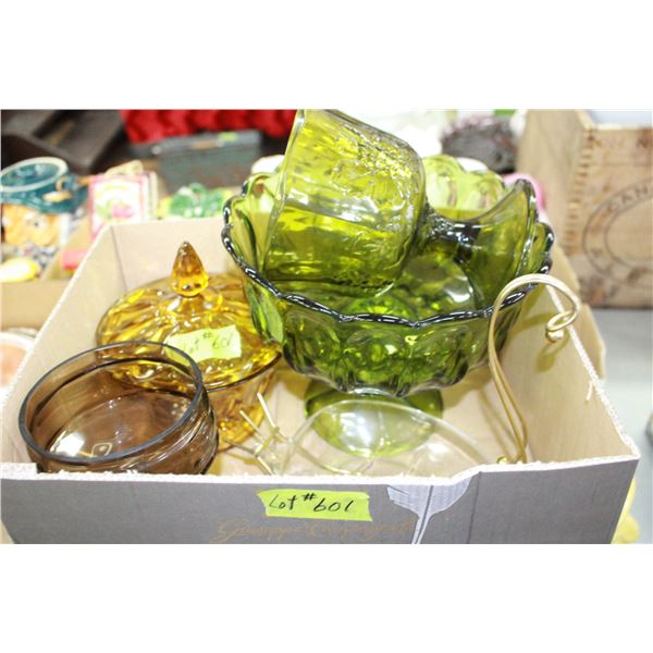 5 Pieces of Colored Glassware