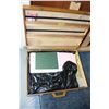 Image 2 : Artist's Easel & Supply Case with Pictures and Matting