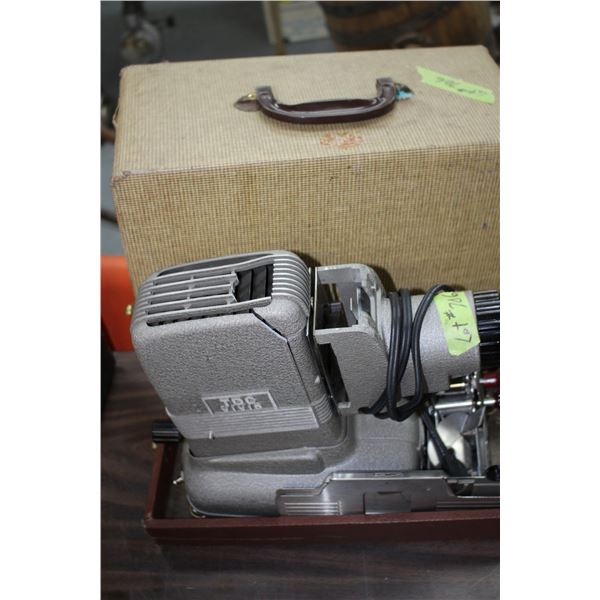 TDC Vivid Slide Projector & Case