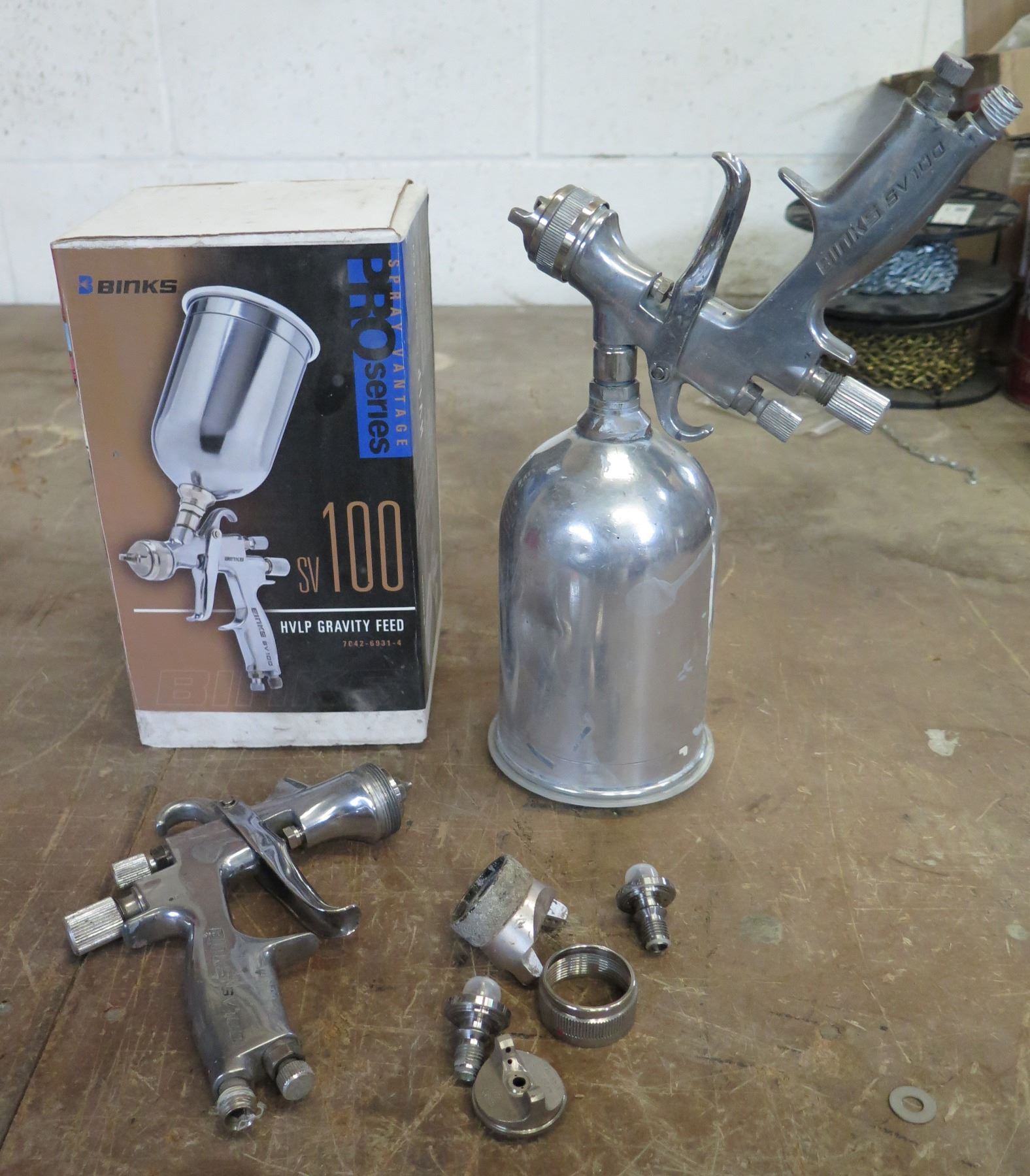 Binks Pro Series SV100 HVLP Gravity Feed Paint Spray Gun w/ Cup in Box