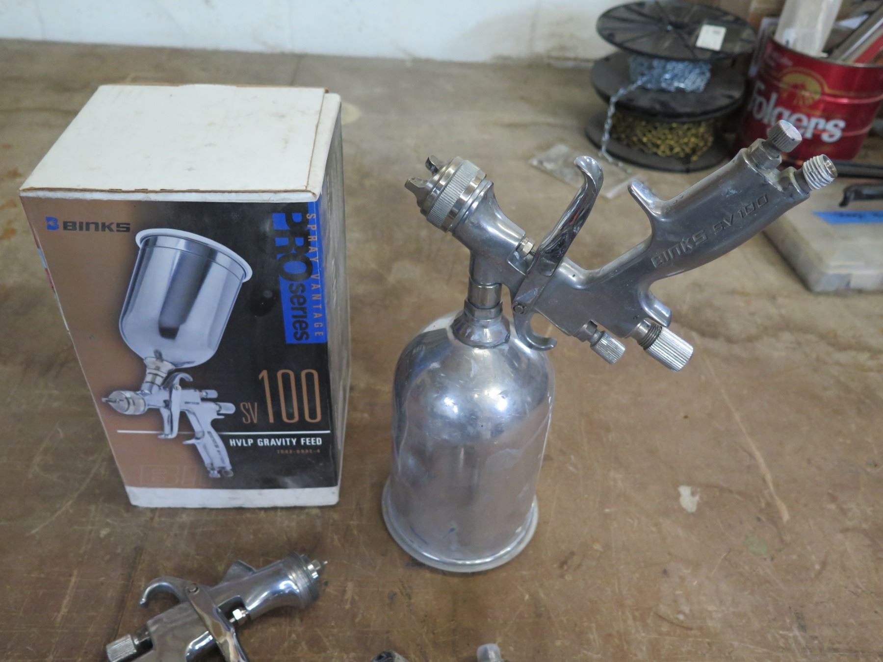 Binks Pro Series SV100 HVLP Gravity Feed Paint Spray Gun w/ Cup in Box