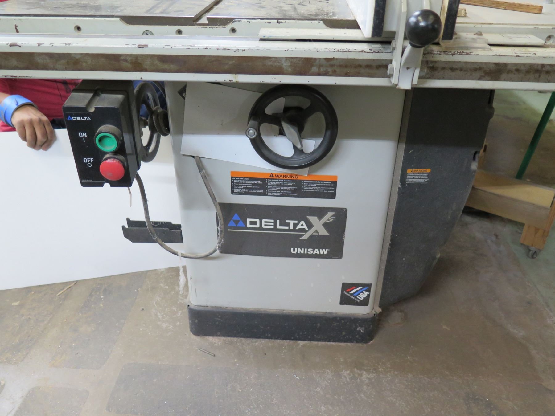 Delta X Right Tilt Unisaw 36R31X Table Saw w/ Blades & Guides