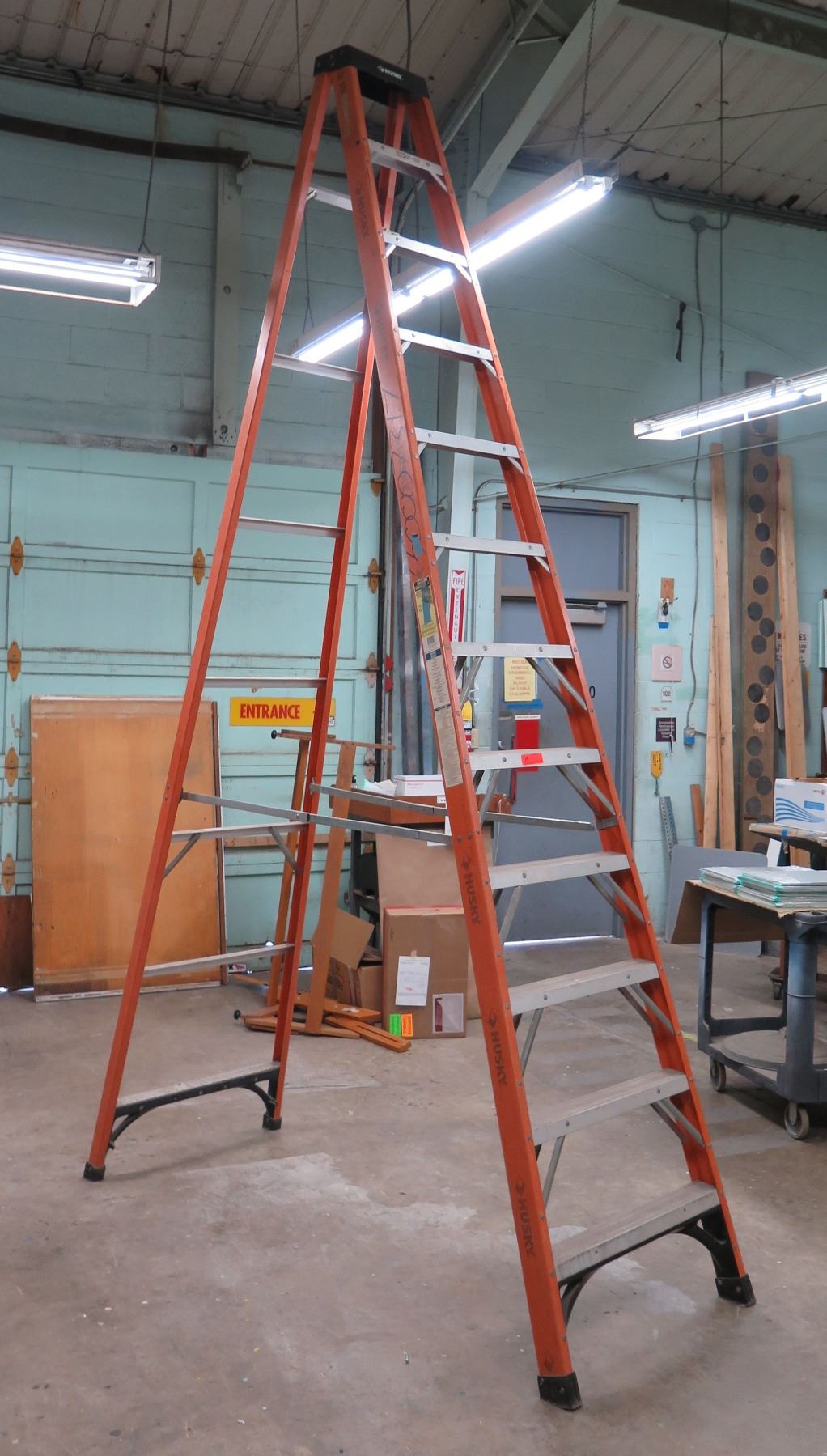Husky Ladder Husky Red Commercial Step Ladder