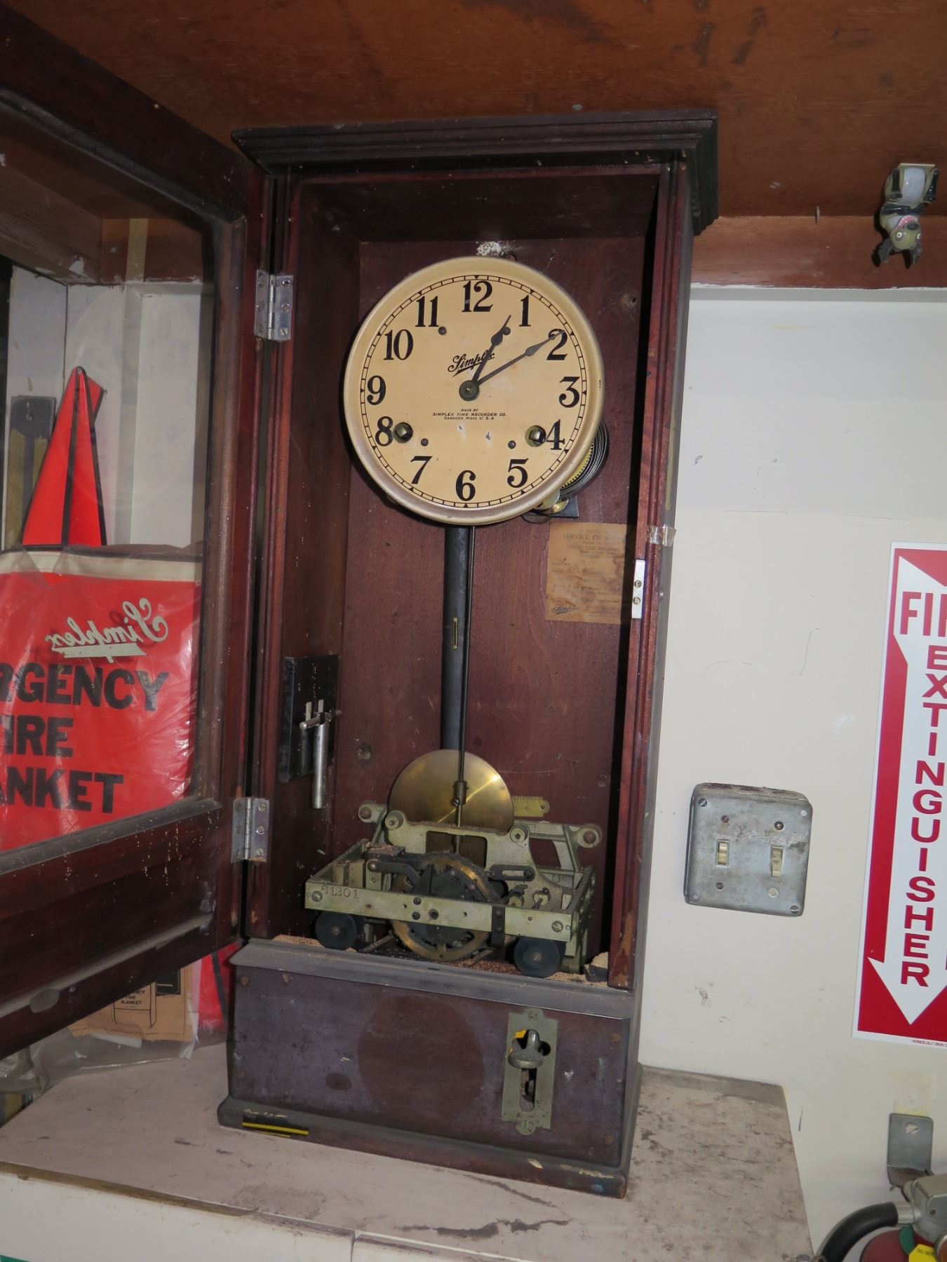 Vintage Simplex Time Recorder Clock in Wooden Case w/ Pendulum - Oahu ...