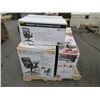 Image 1 : Skid of Store Return Office Chairs