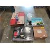 Image 1 : 8 Piece Lot of Kitchen & Other Goods