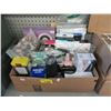 Image 1 : Box of Assorted Household Merchandise