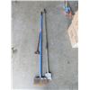 Image 1 : 3 Assorted Long Handle Scrapers