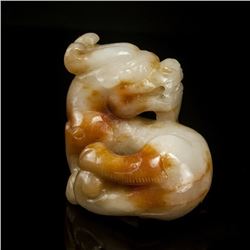 A HETIAN JADE BEAST STATUE QING DYNASTY.