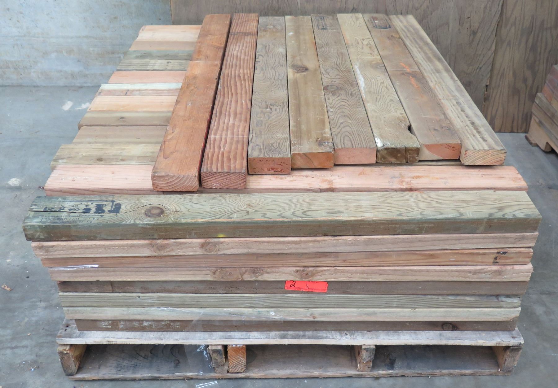 Pallet Multiple Wood Planks 42