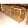 Image 1 : OAK FLOOR MODEL SHOWCASE