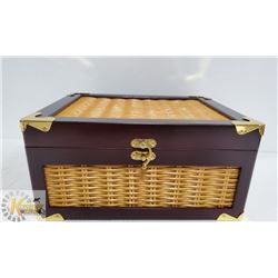 HUM -25 SEA HUMIDOR SEASIDE MAHOGANY FINISH WITH
