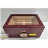 Image 2 : LT 0205-1  HUMIDOR CHERRY WOOD WITH GLASS TOP