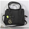 Image 1 : WOMENS BLACK PURSE