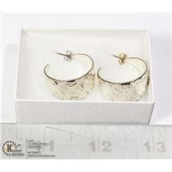VINTAGE SILVER TONE HOOP STYLE EARRINGS