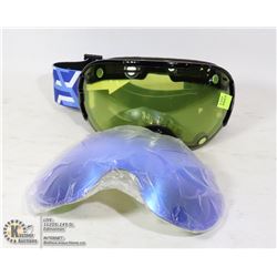 SKI GOGGLES