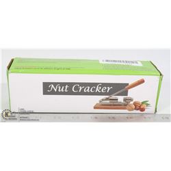 NUT CRACKER