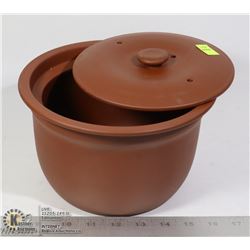 CLAY BAKER POT
