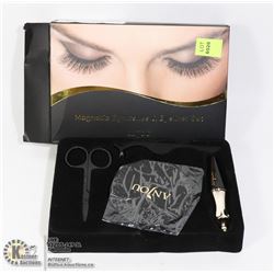 MAGNETIC EYELASHES AND EYELINER SET