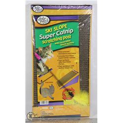 NEW SKI SLOPE SUPER CATNIP SCRATCHING POST WITH
