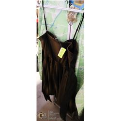 BLACK AND GOLD PROM DRESS SIZE M WITH TAGS