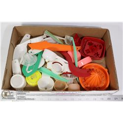 VINTAGE TUPPERWARE ASSORTED TOOLS & GADGETS-