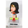 Image 1 : WONDER WOMAN BOBBLE HEAD BY DC COMICS